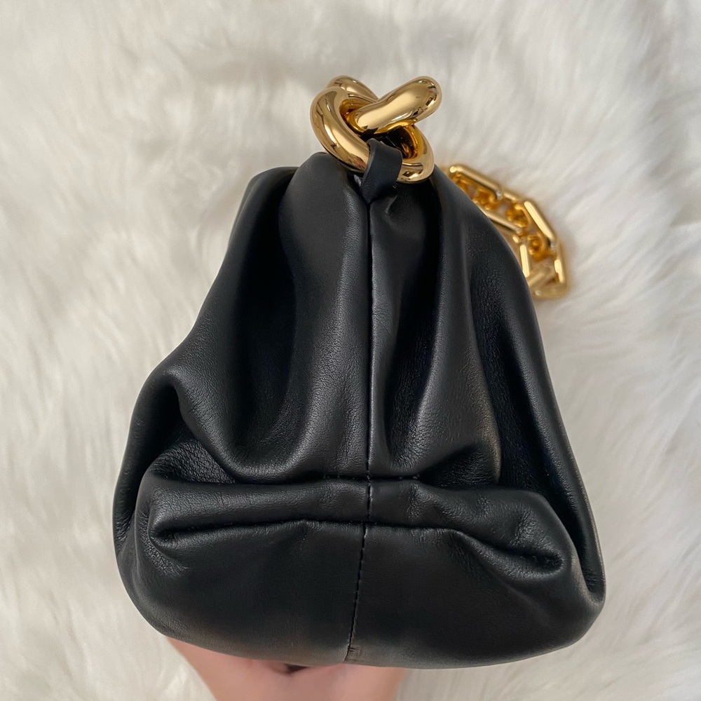 BOTTEGA VENETA Chain Pouch - Picture 2 of 6
